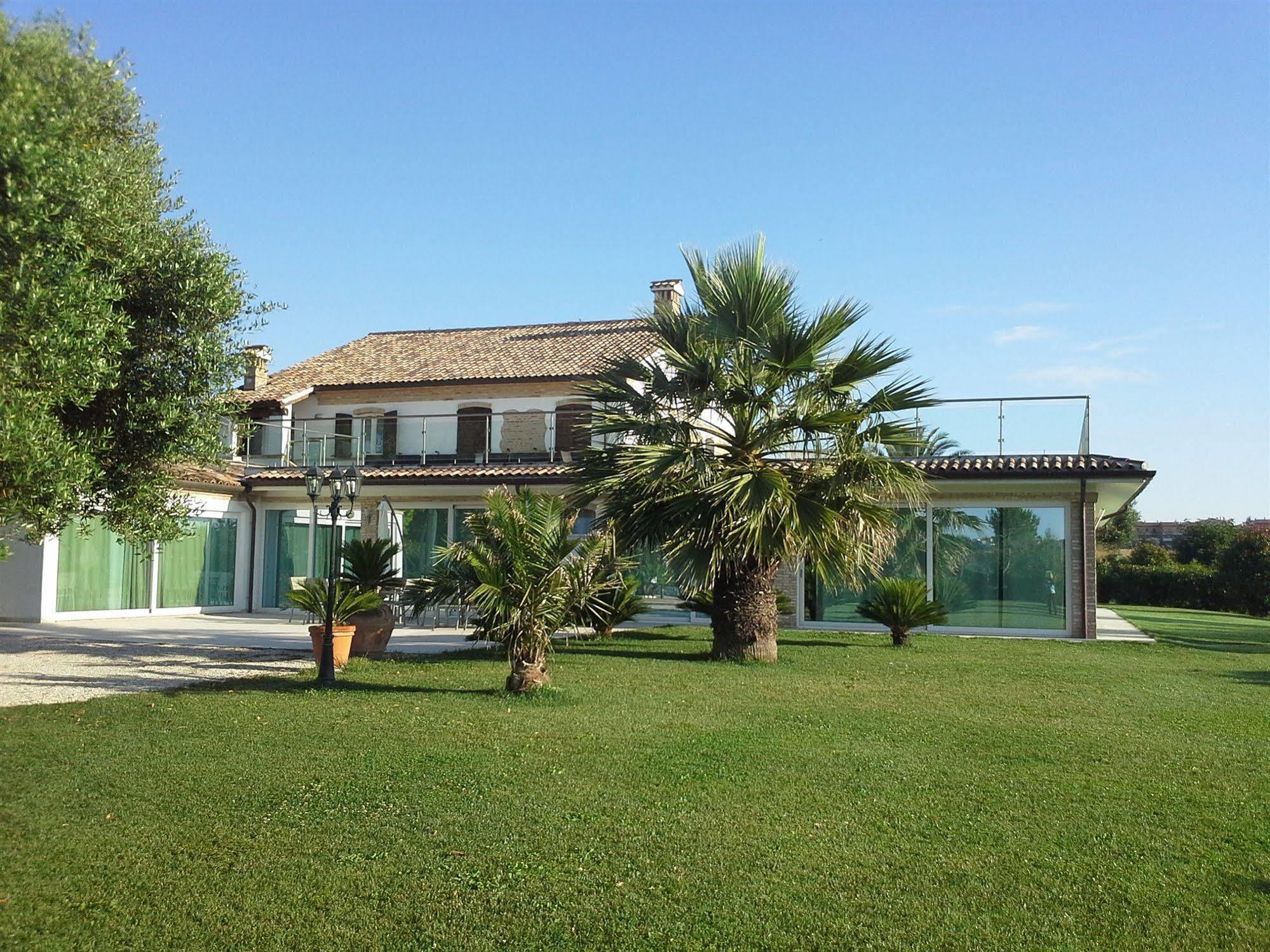 Villa Belvedere Degli Ulivi 오시모 외부 사진